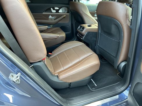 Certified 2025 Mercedes-Benz GLS 450 4MATIC w/ AMG Line Exterior image 48