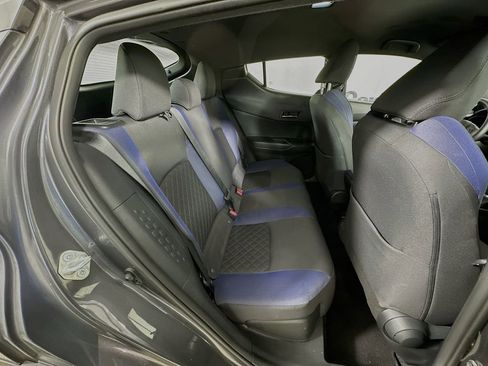 Used 2021 Toyota C-HR XLE image 29