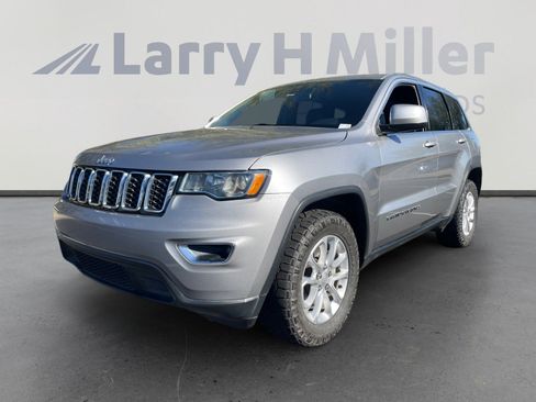 Used 2021 Jeep Grand Cherokee Laredo X image 1