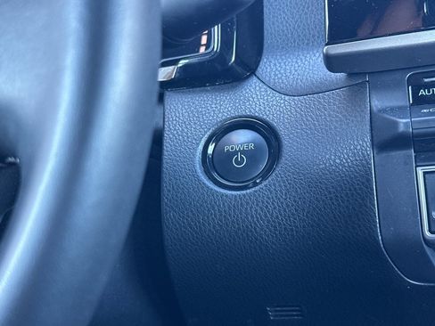 Used 2025 Toyota Camry SE image 20