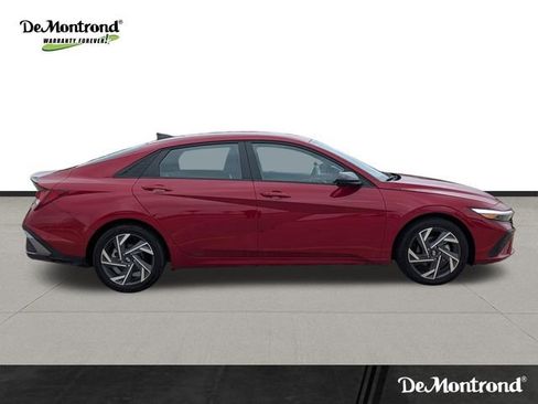 Certified 2025 Hyundai Elantra Sport image 4