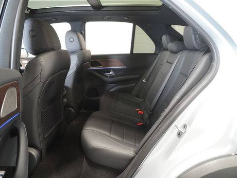 Certified 2025 Mercedes-Benz GLE 450e 4MATIC image 13