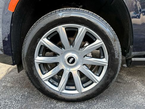 Used 2021 Cadillac Escalade Premium Luxury Platinum image 11