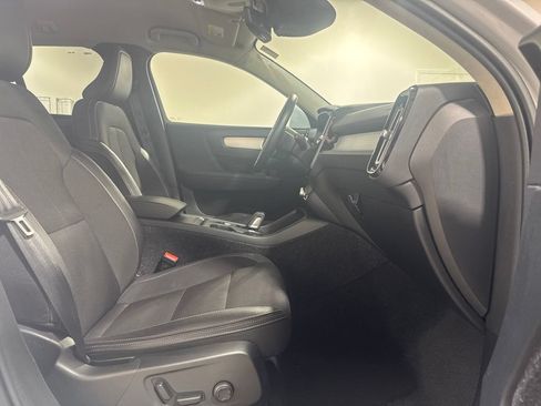 Used 2020 Volvo XC40 T5 Momentum AWD/4WD image 27