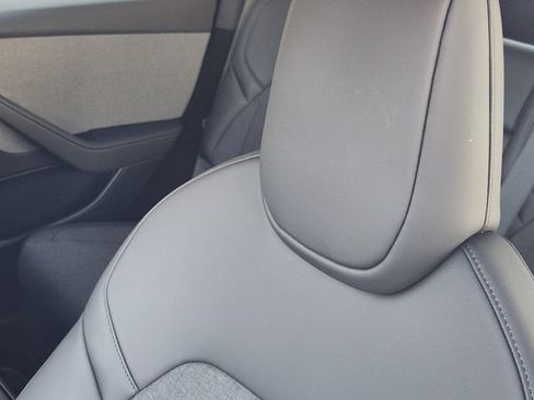 Used 2026 Tesla Model Y AWD image 19
