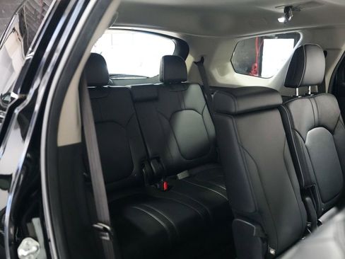 Used 2025 Honda Pilot Elite image 38