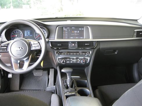 Used 2019 Kia Optima LX w/ LX 17" Wheel Package FWD image 27