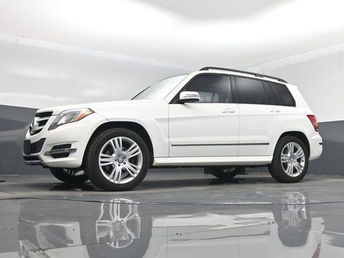 Used 2015 Mercedes-Benz GLK 350 4MATIC image 50