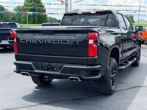 Used 2022 Chevrolet Silverado 1500 LT Trail Boss w/ Bed Protection Package AWD/4WD image 5