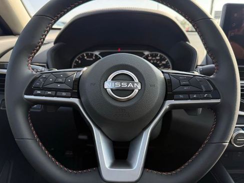 New 2025 Nissan Altima 2.5 SR w/ SR Premium Package image 22