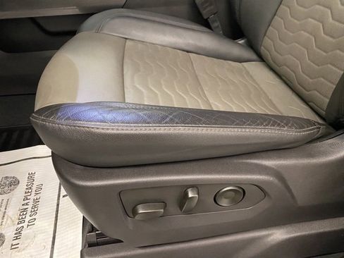 Used 2024 Chevrolet Silverado 1500 ZR2 w/ Technology Package image 14