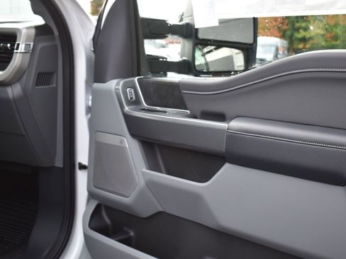 New 2026 Ford F250 XLT w/ XLT Premium Package image 13