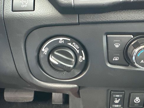 New 2026 Nissan Frontier PRO-4X w/ Pro Premium Package AWD/4WD image 37