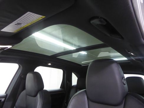 Used 2016 Porsche Cayenne AWD/4WD image 19