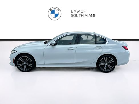 Used 2024 BMW 330i Sedan w/ Convenience Package RWD image 4