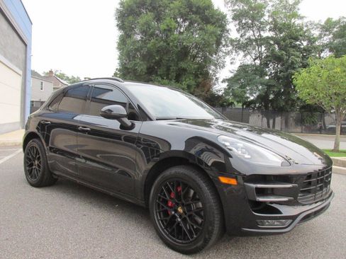 Used 2018 Porsche Macan Turbo image 98