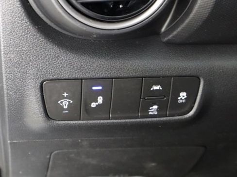 Used 2021 Hyundai Kona Limited FWD image 20