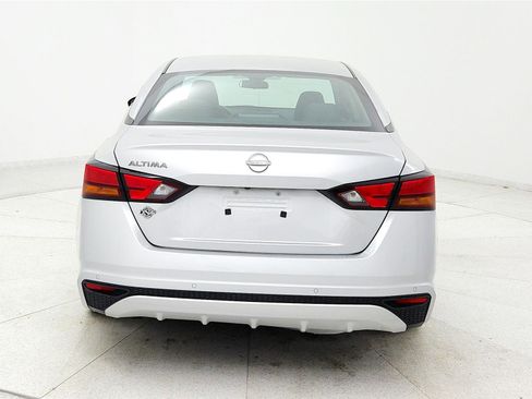 Used 2024 Nissan Altima 2.5 S FWD image 4