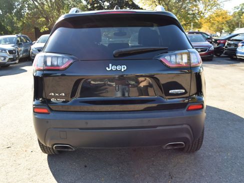 Used 2019 Jeep Cherokee Latitude Plus w/ Comfort/Convenience Group image 6