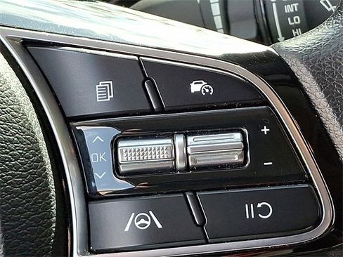 Used 2023 Kia Forte LXS image 22