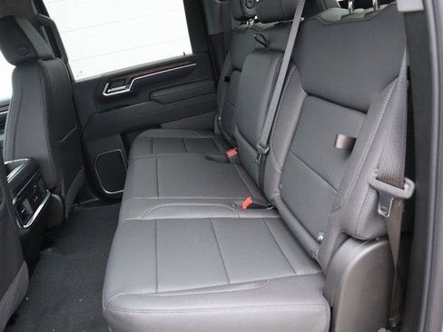 New 2026 GMC Sierra 2500 SLT w/ SLT Convenience Package image 19