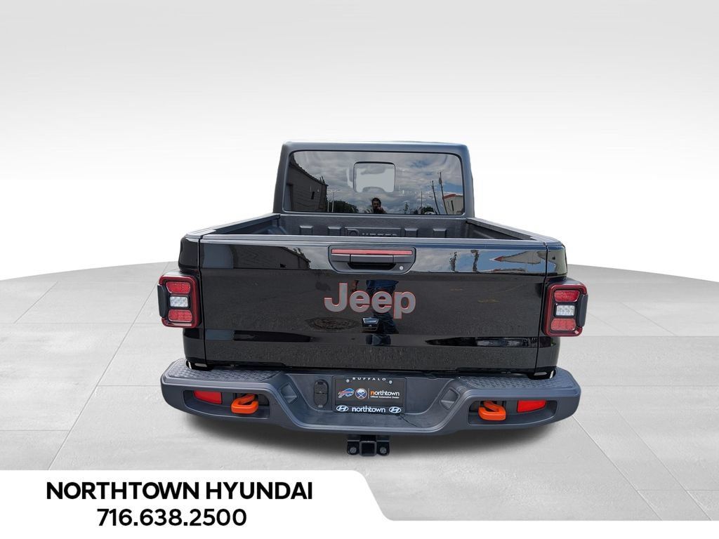 Used 2026 Jeep Gladiator Mojave AWD/4WD image 14