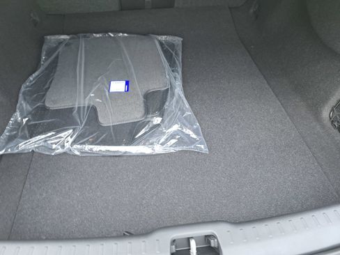 New 2025 Volvo S90 B6 Plus image 8