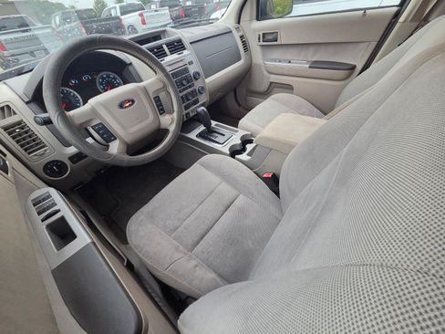 Used 2012 Ford Escape XLT FWD image 8