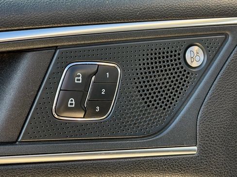 Used 2019 Ford Edge Titanium w/ Equipment Group 301A AWD/4WD image 34