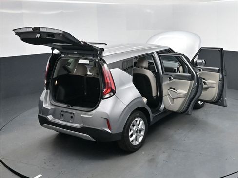 New 2025 Kia Soul LX w/ LX Technology Package image 34