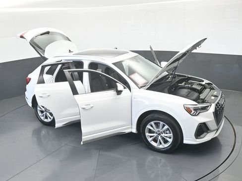 Used 2025 Audi Q3 2.0T Premium image 72
