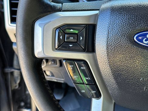 Used 2018 Ford F350 Lariat w/ Chrome Package image 26