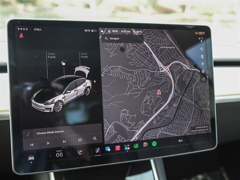 Used 2018 Tesla Model 3 Long Range RWD image 30