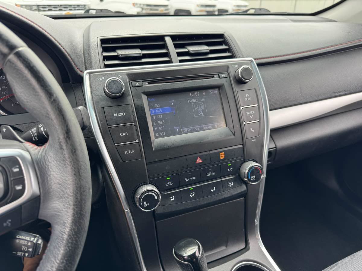 Used 2017 Toyota Camry SE FWD image 26