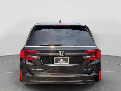 Used 2025 Honda Odyssey Elite image 7