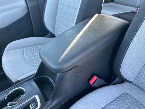 Used 2023 Chevrolet Equinox LS image 20