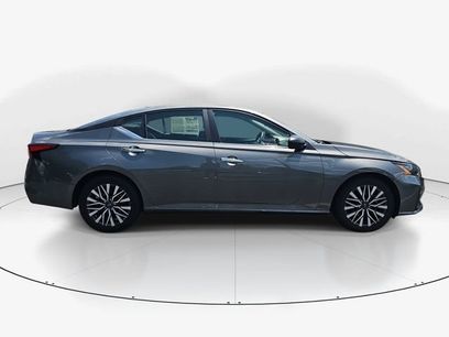 Used 2025 Nissan Altima 2.5 SV