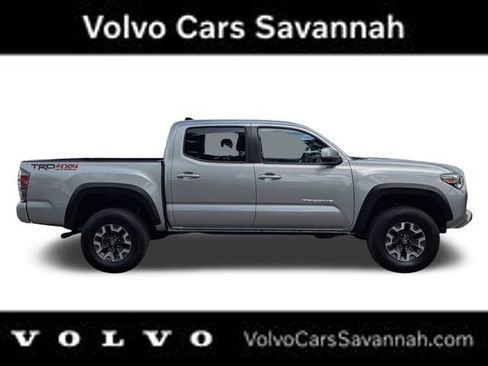 Used 2023 Toyota Tacoma TRD Off-Road image 3