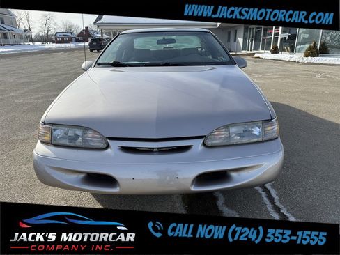 Used 1995 Ford Thunderbird LX image 9
