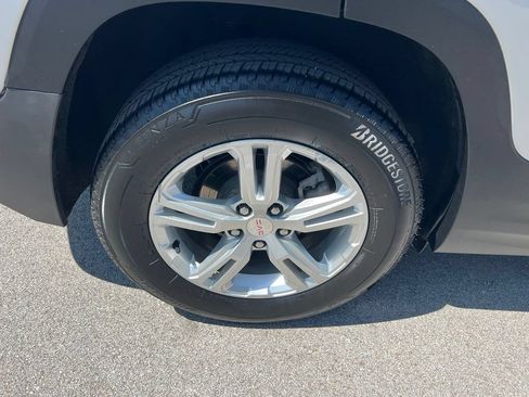 Used 2022 GMC Terrain SLE AWD/4WD image 11