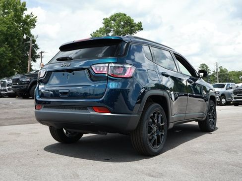 New 2026 Jeep Compass Latitude AWD/4WD image 6