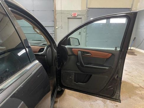 Used 2015 Chevrolet Traverse LT image 31