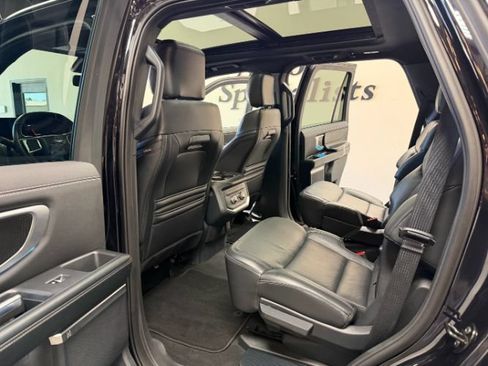 Used 2025 Ford Expedition Platinum w/ Stealth Appearance Package AWD/4WD image 29