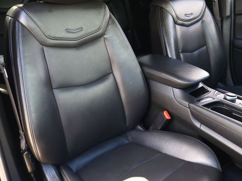 Used 2025 Cadillac XT5 Premium Luxury w/ Technology Package FWD image 17