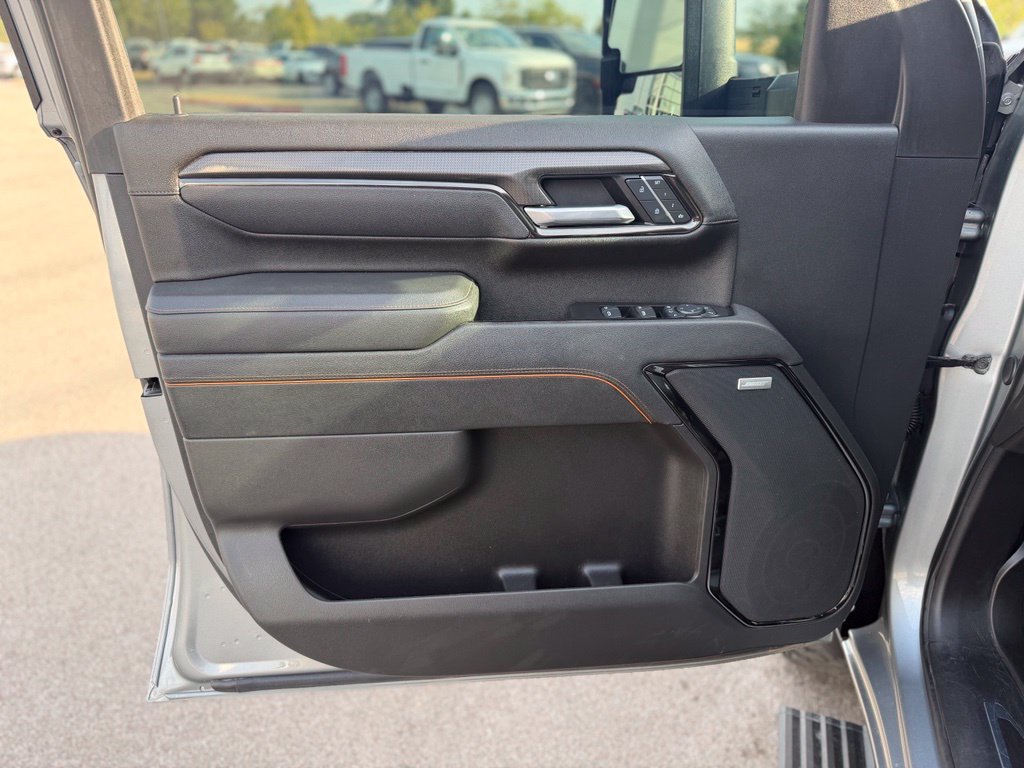 Used 2025 GMC Sierra 2500 AT4 w/ AT4 Premium Plus Package AWD/4WD image 17