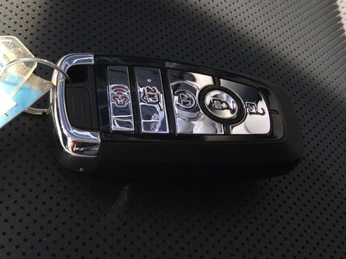 New 2026 Lincoln Nautilus Premier AWD/4WD image 28