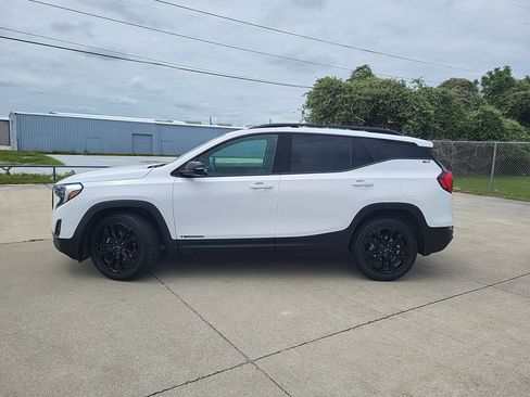 Used 2020 GMC Terrain SLT w/ Preferred Package FWD image 8