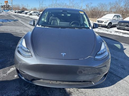 Used 2022 Tesla Model Y Long Range image 5