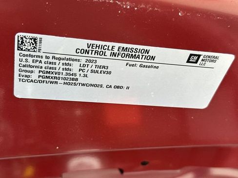 Used 2023 Buick Encore GX Essence w/ Experience Buick Package FWD image 32