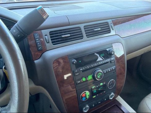 Used 2009 Chevrolet Tahoe LTZ image 10